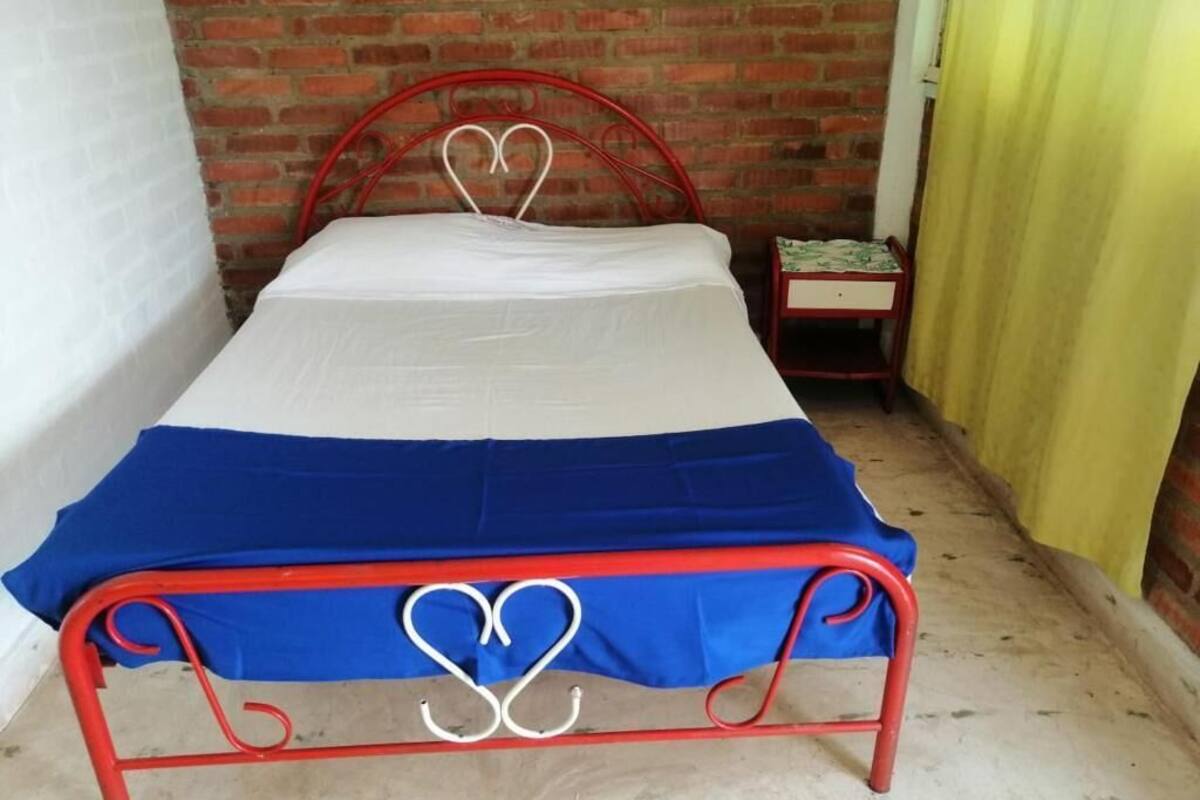 Habitación estándar | Wifi gratis y ropa de cama