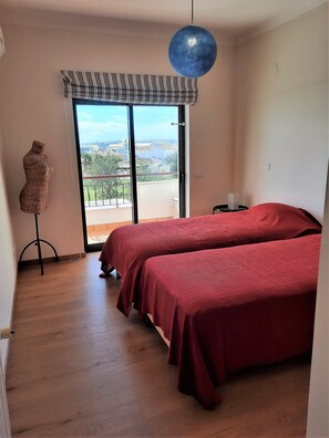 3 Schlafzimmer, Bügeleisen/Bügelbrett, Reisekinderbett, kostenloses WLAN