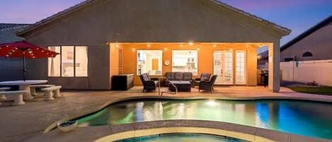 Outdoor pool, a heated pool