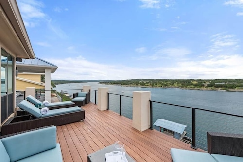 Family Lake Retreat | Hot Tub, Game Room & Lake Access