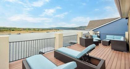 Lake Travis boat dock for swim/fish, private hot tub, air hockey, pool, pingpong