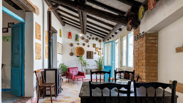 Interior - The pergola (old house) inside the history of Sardinia. (Gergei)