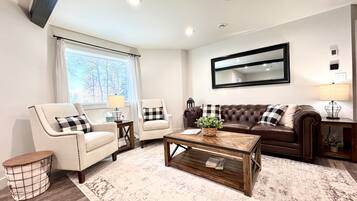 Smart-tv, pejs, bordfodbold, bøger