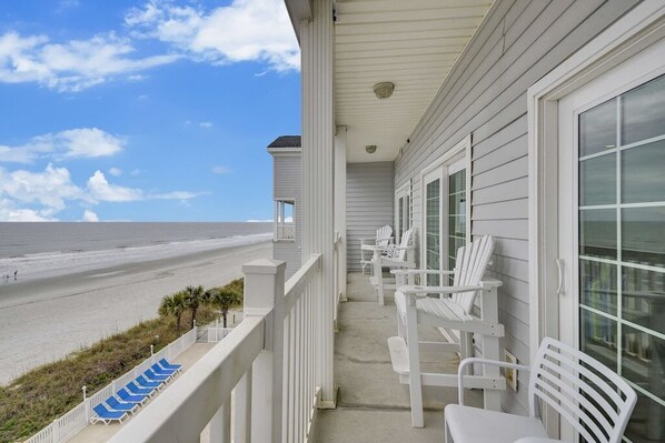 Property grounds - PierWatch I 307 | Oceanfront Six Bedroom Condo (North Myrtle Beach)