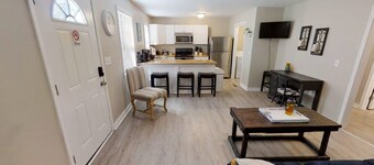 The Chalet / Trendy • Cozy • Contemporary • Urban