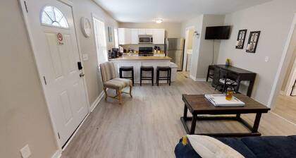 The Chalet / Trendy • Cozy • Contemporary • Urban