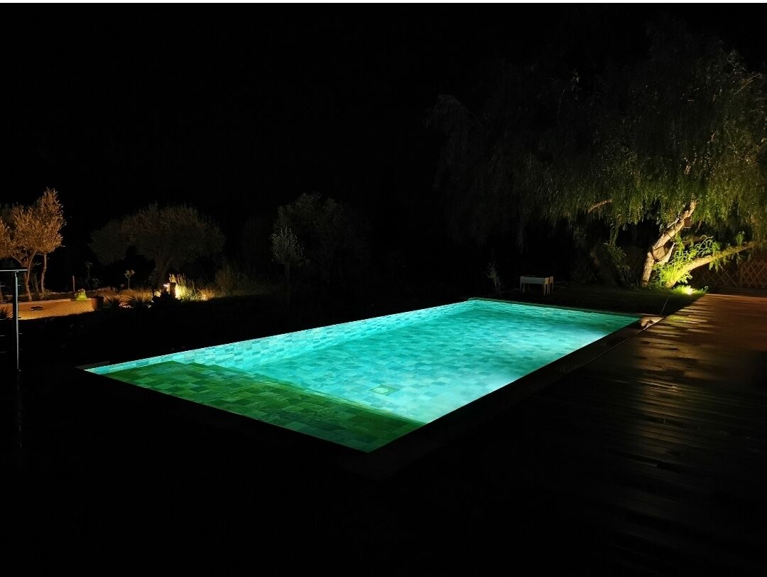 Quiet villa, hill view and sea view