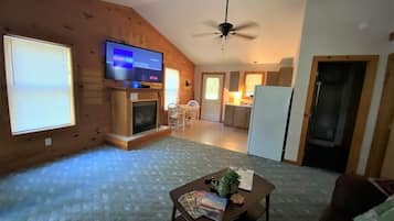 Smart-TV, Kamin, DVD-Player