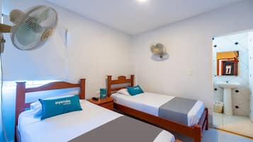 Hypo-allergenic bedding, free WiFi, bed sheets