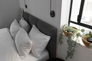 3 bedrooms, iron/ironing board, free WiFi