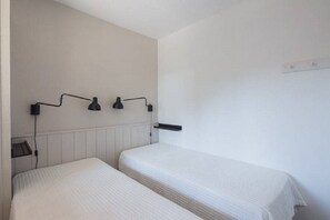 2 bedrooms