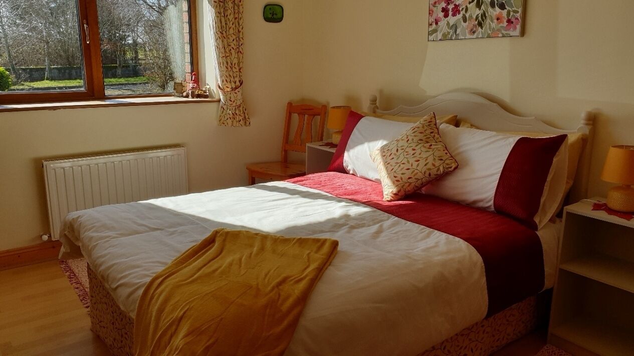 3 chambres, fer et planche à repasser, Wi-Fi gratuit, draps fournis