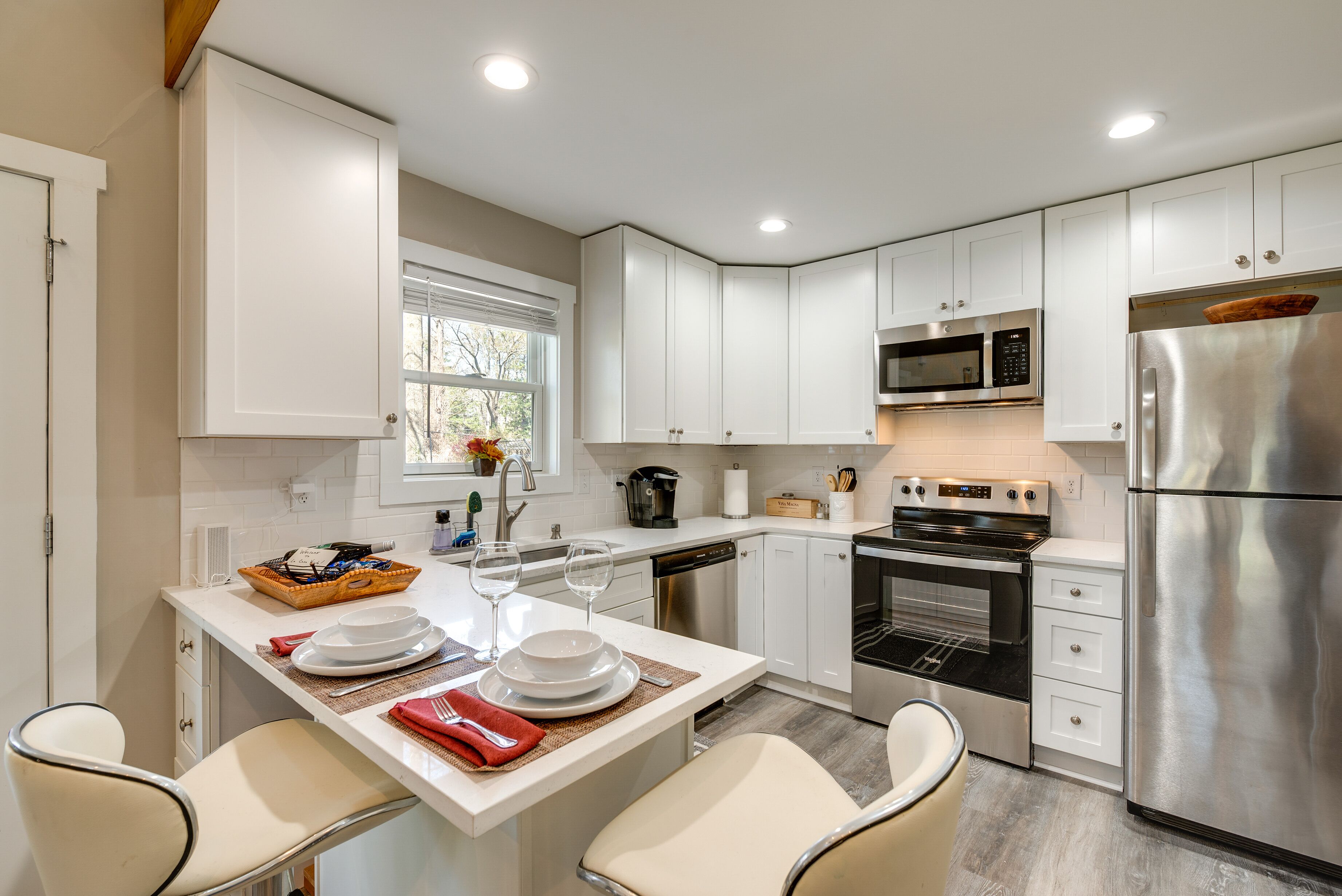 West Atlanta Craftsman Studio with Front Yard!