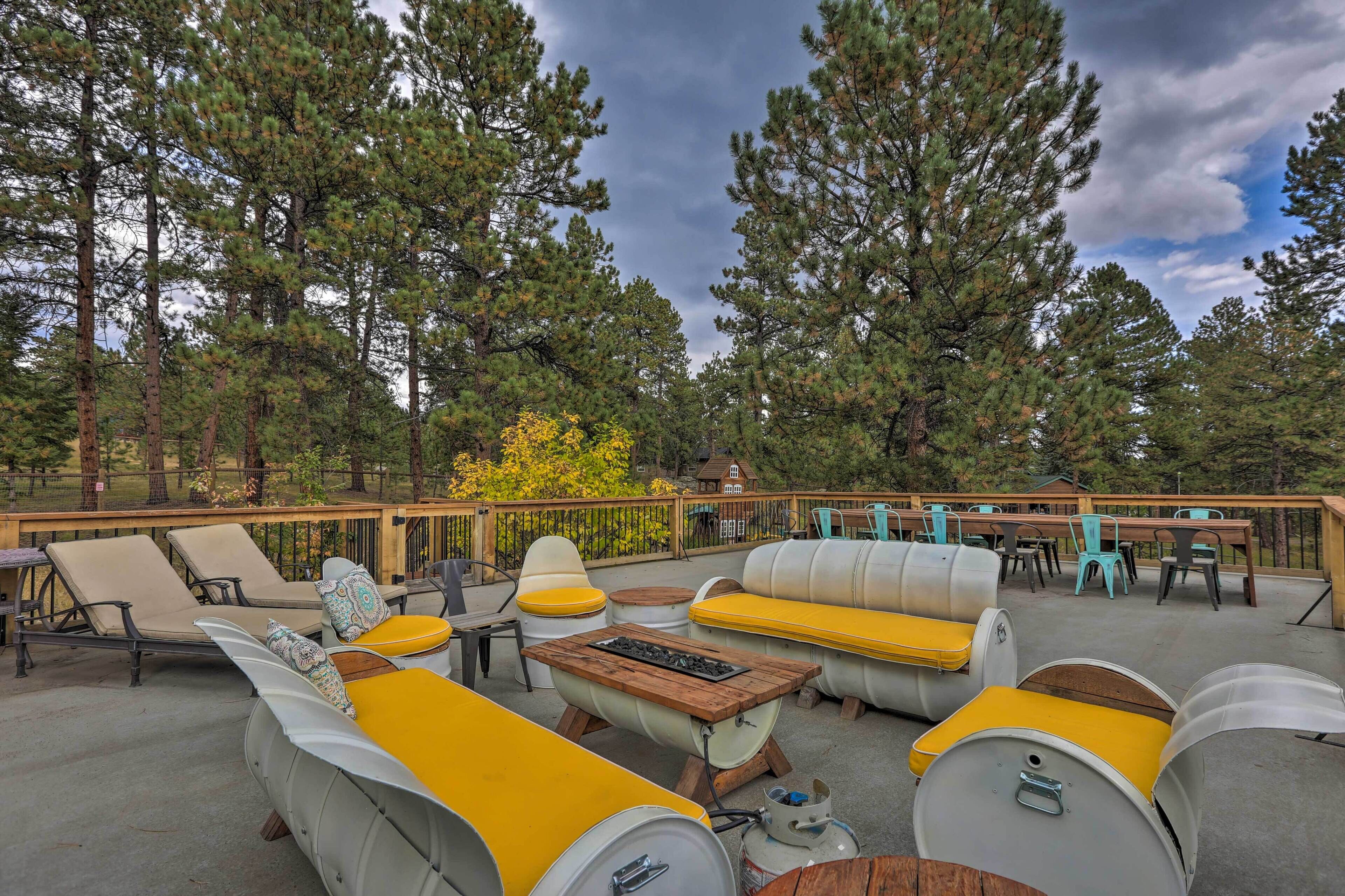 Stunning Evergreen Chalet w/ Private Hot Tub!