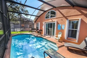 A heated pool - Ref 17. Lake Berkley. Superb Villa , own pool. BBQ.Nr Disney (Kissimmee)