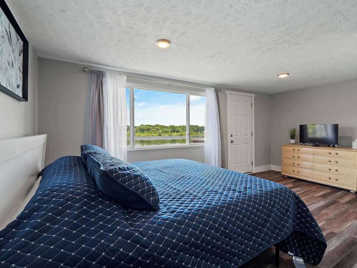 3 habitaciones, tabla de planchar con plancha, cuna de viaje y wifi 