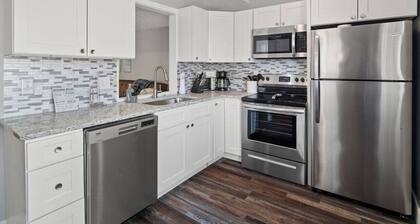 Lake Front|Hot Tub|Kayaks|Fire Pit|Sleeps 10