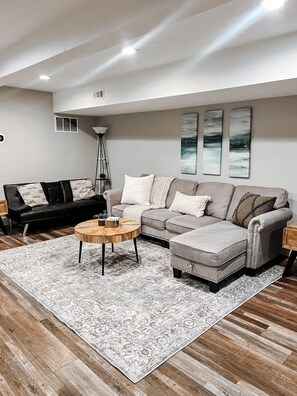 Televisión, videojuegos y oficina 