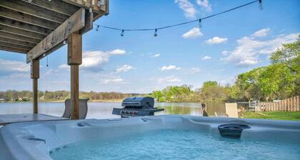 Lake Front - Hot Tub - Kayaks - Fire Pit-Sleeps 10