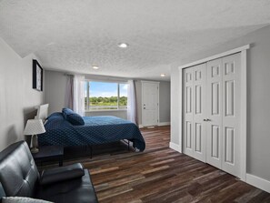 4 Schlafzimmer, Bügeleisen/Bügelbrett, Reisekinderbett, WLAN