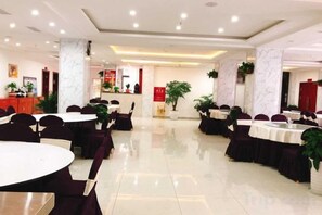Unclassified image, 5 of 16, button - Mingzhu Hotel (Qingchuan)