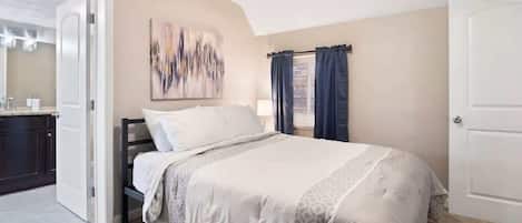 8 habitaciones, tabla de planchar con plancha, cuna de viaje y wifi