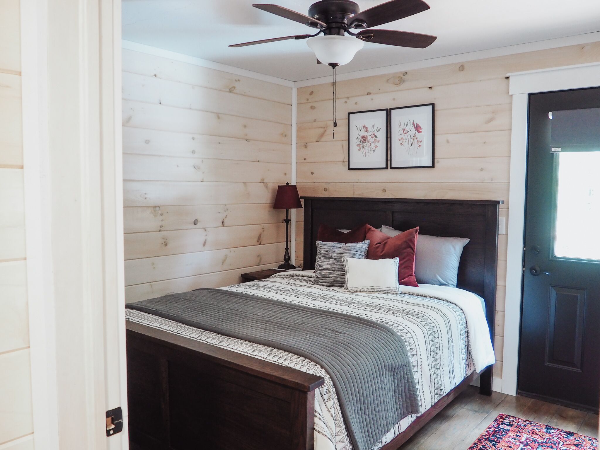 2 多间卧室、旅行婴儿床、免费 WiFi、床单