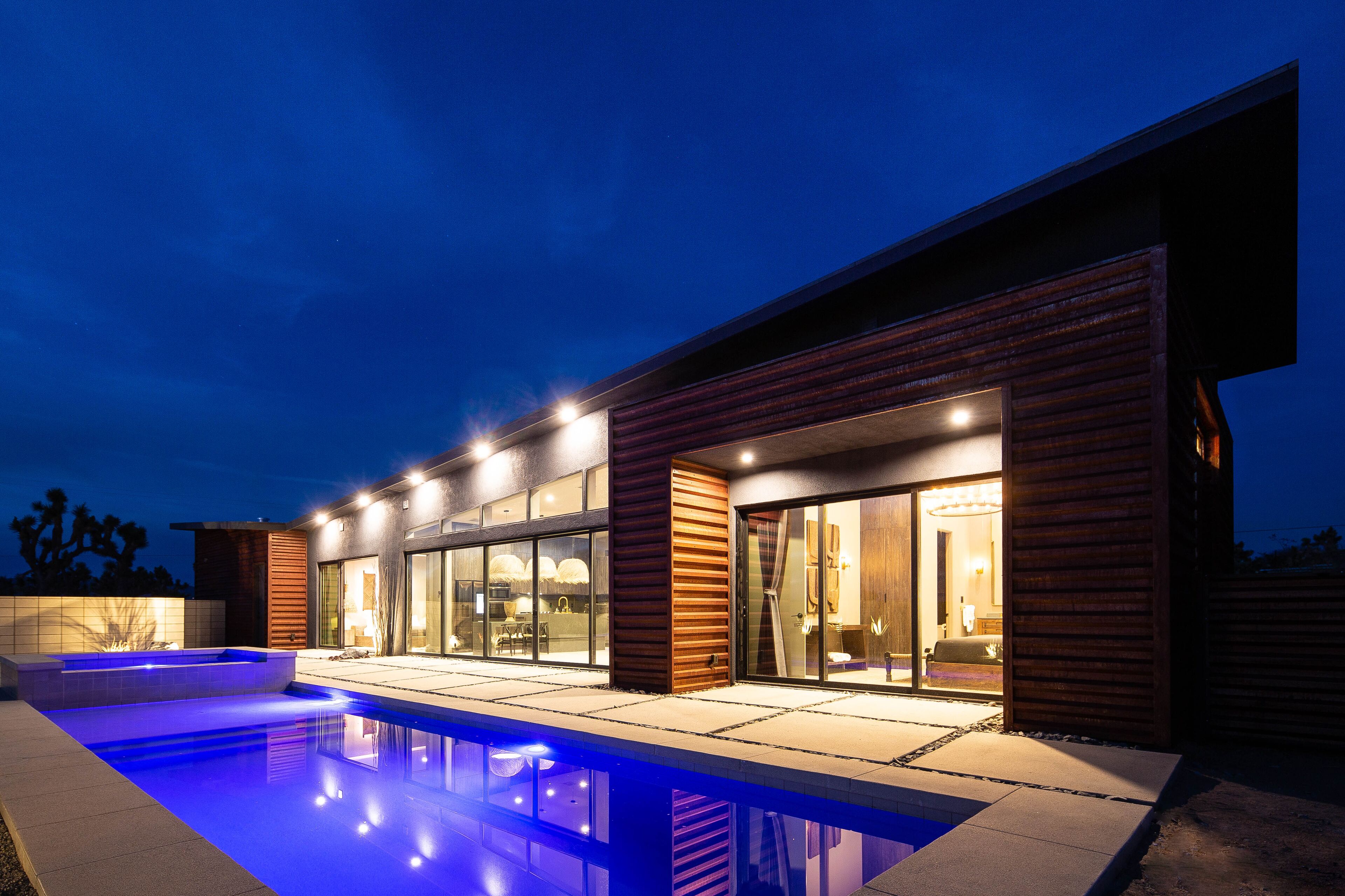 Black Butterfly - Pool & Spa