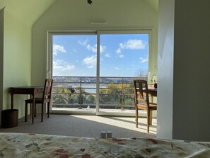 8 bedrooms, free WiFi