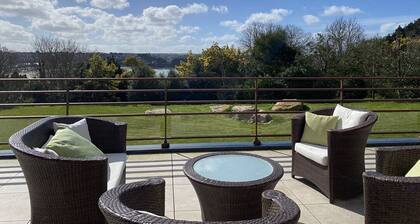 662 - Beautiful house with sea view for family stays