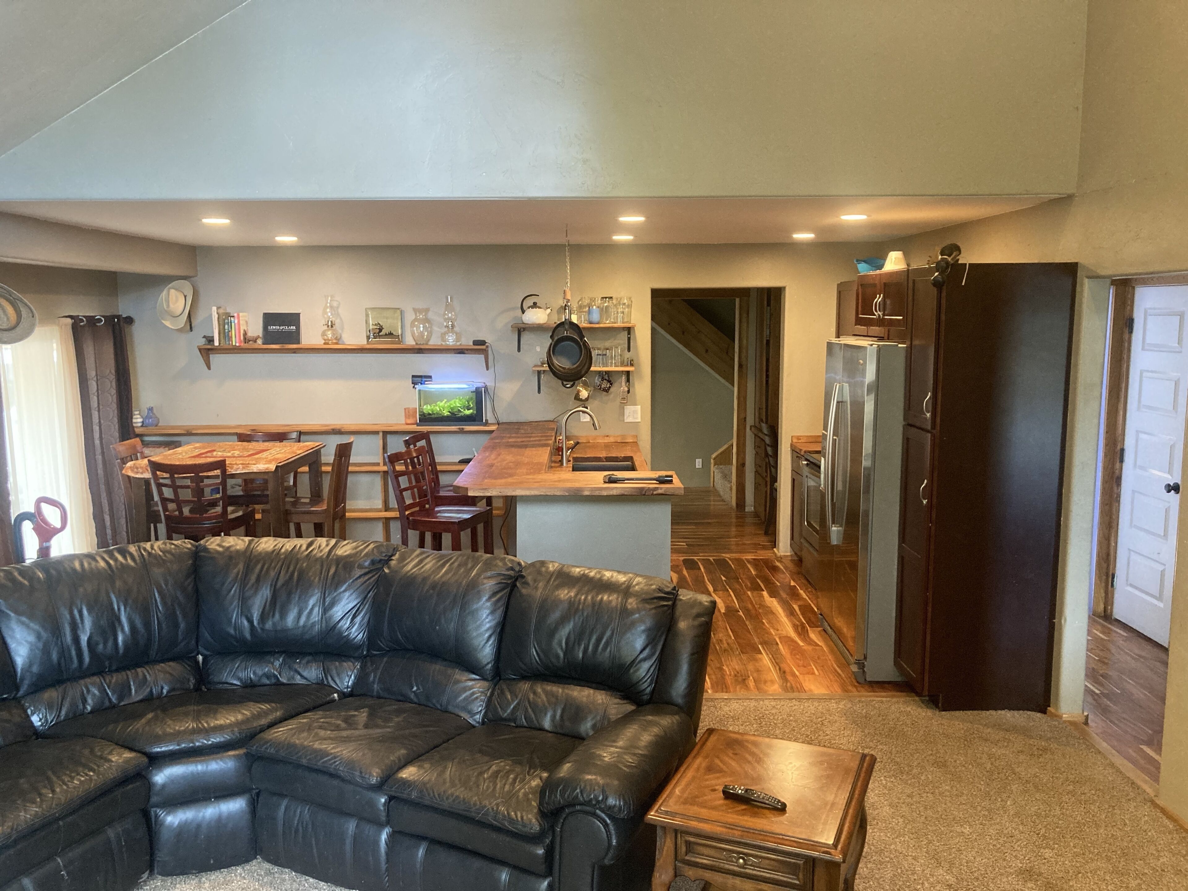 Sunset over the pond, minutes from down town, hot tub included