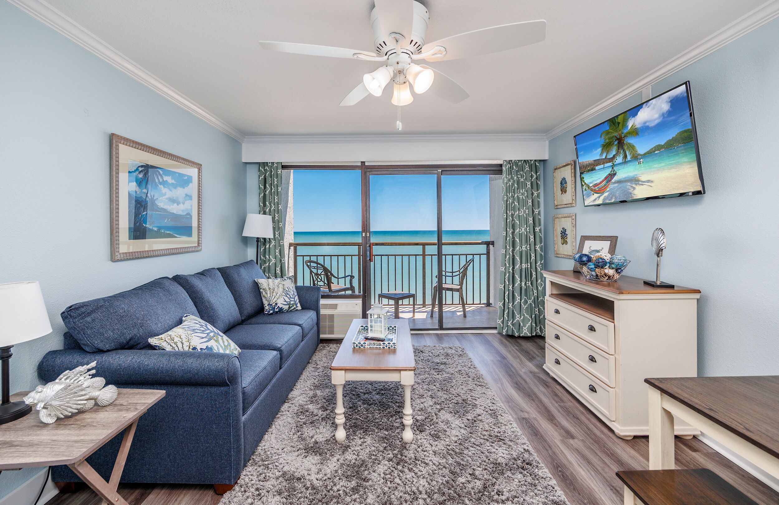 Relaxing Oceanfront Beach Escape