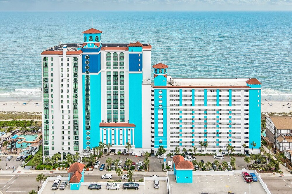 Relaxing Oceanfront Beach Escape
