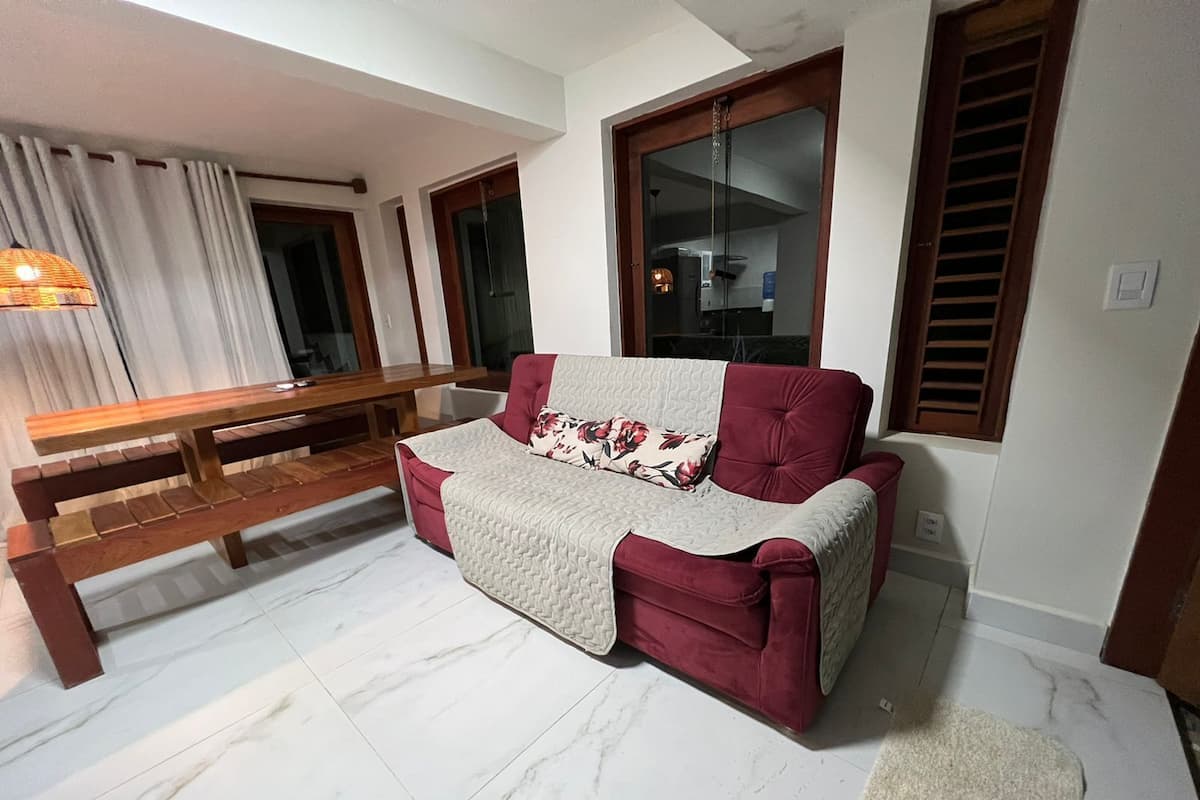 Apartamento premium | Roupas de cama premium, frigobar, Wi-Fi de cortesia
