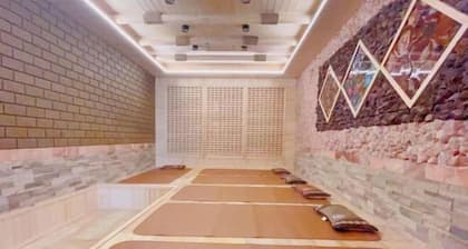 Rezen Sunshine Hotel (Gongren Cultural Palace)