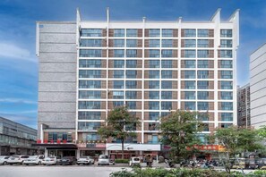 Unclassified image, 5 of 30, button - Yake Hotel (Jingxi)