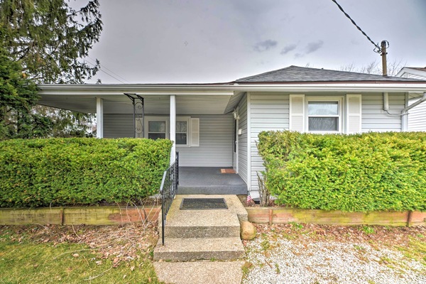 Erie Vacation Rental | 3BR | 1BA | 1,140 Sq Ft | 3 Steps Required For Access