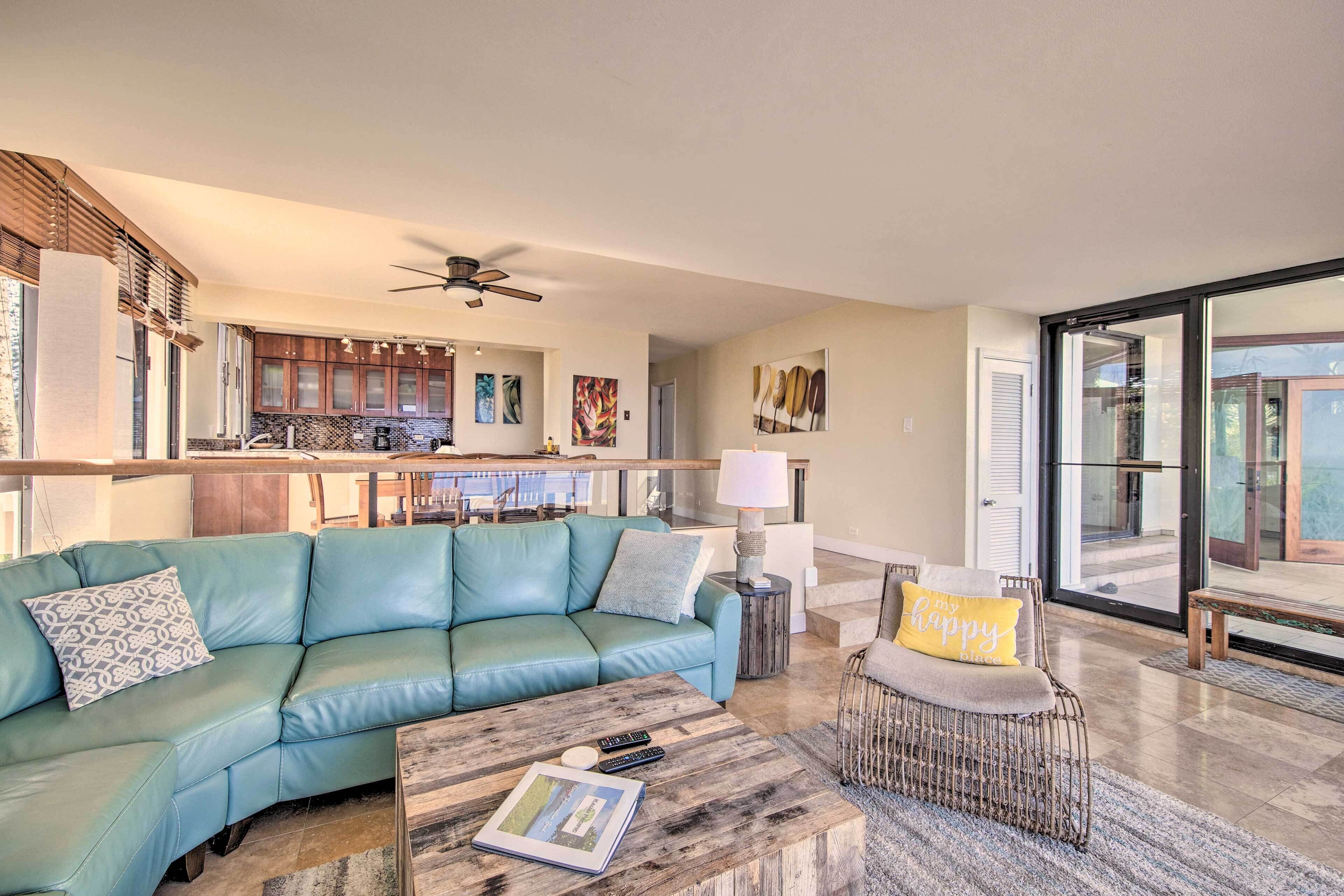 Oceanfront Condo w/ 2 Lanais, Walk to Beach!