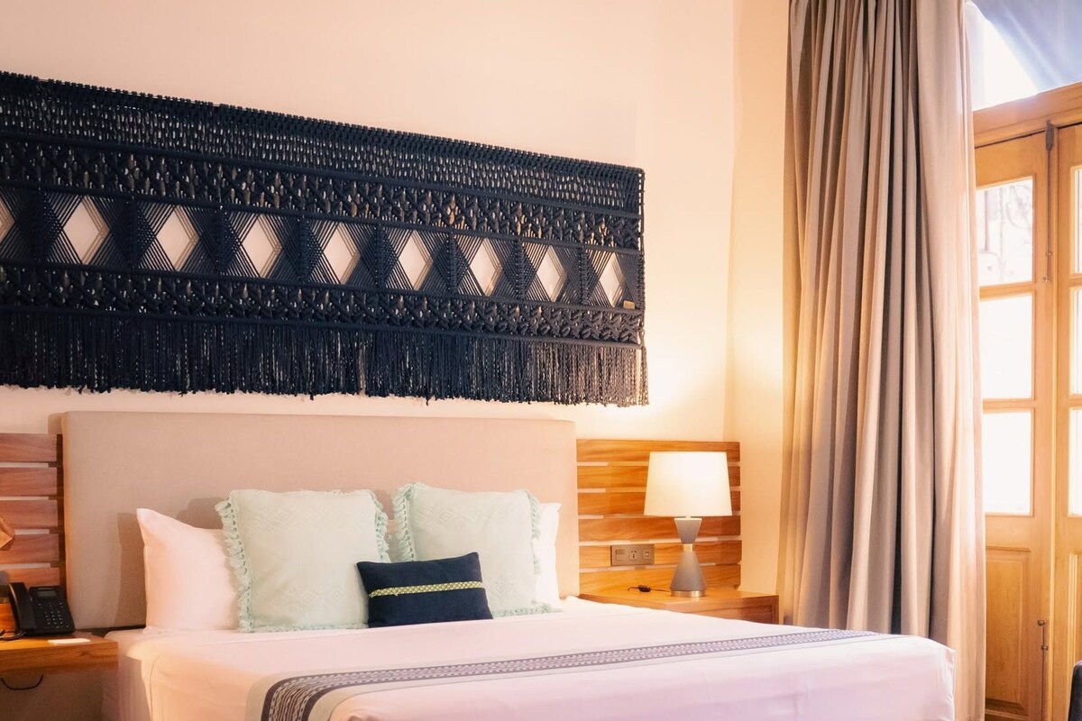 Premium bedding, Select Comfort beds, in-room safe, blackout curtains
