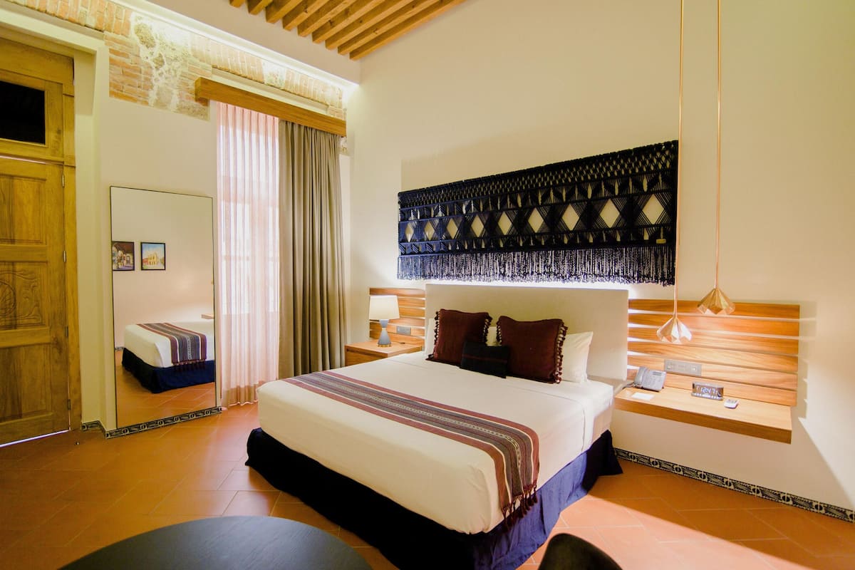 Standaard kamer | Luxe beddengoed, Select Comfort-bedden, een kluis op de kamer
