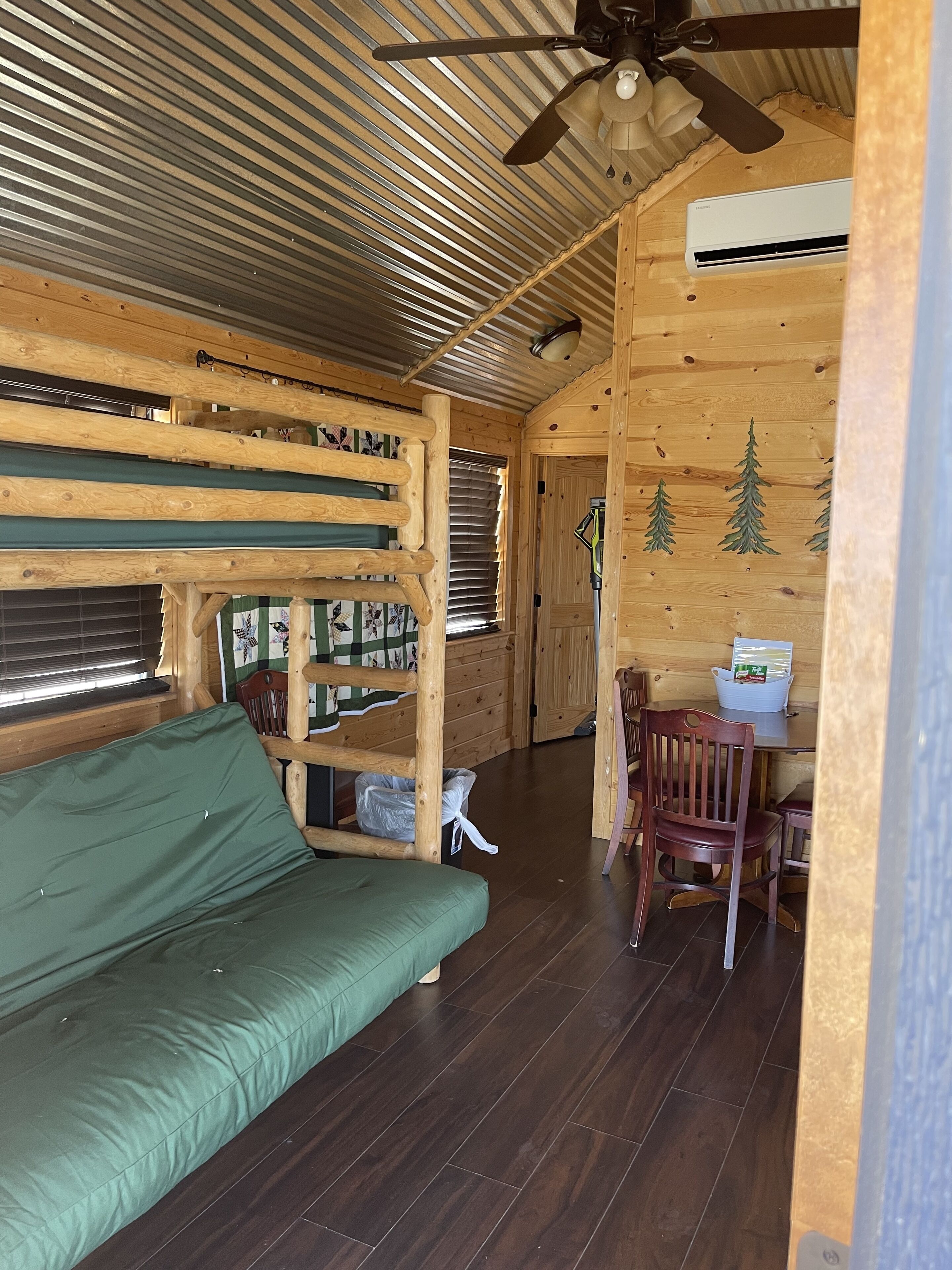 Tiny cabin near downtown Fort Worth