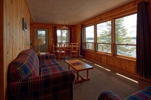 TV, peis, DVD-spiller og fotballspill