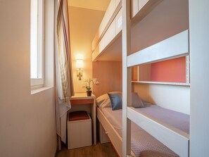 1 habitación, cuna de viaje, wifi y ropa de cama 