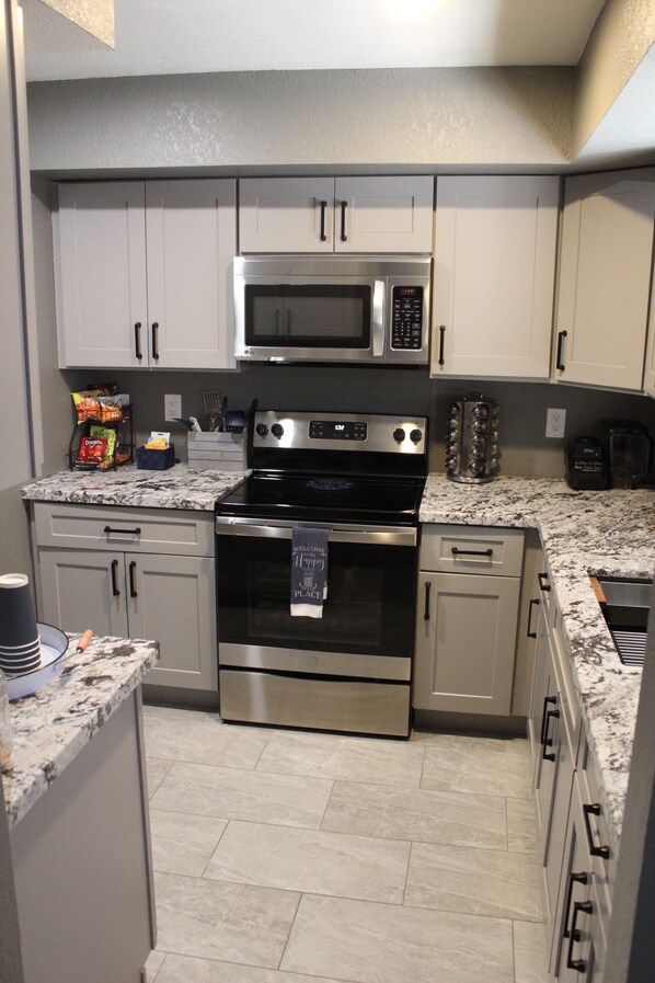 Fridge, microwave, oven, stovetop - The Perfect "Home Away From Home" (Phoenix)