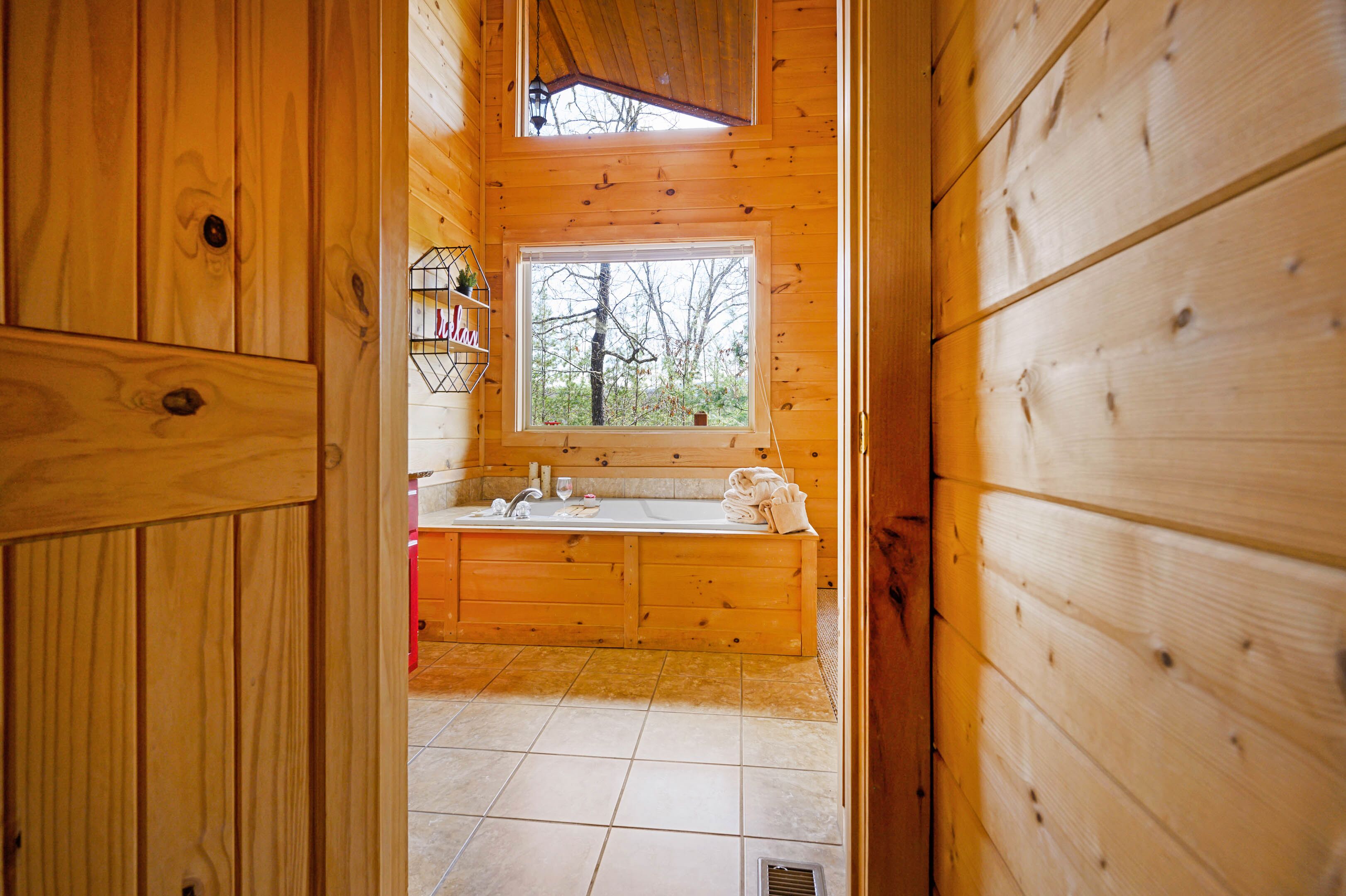🥰 Cozy Mountain Cabin 🛀🏼 Hot tub⚡️Wifi ⭐ Dollywood