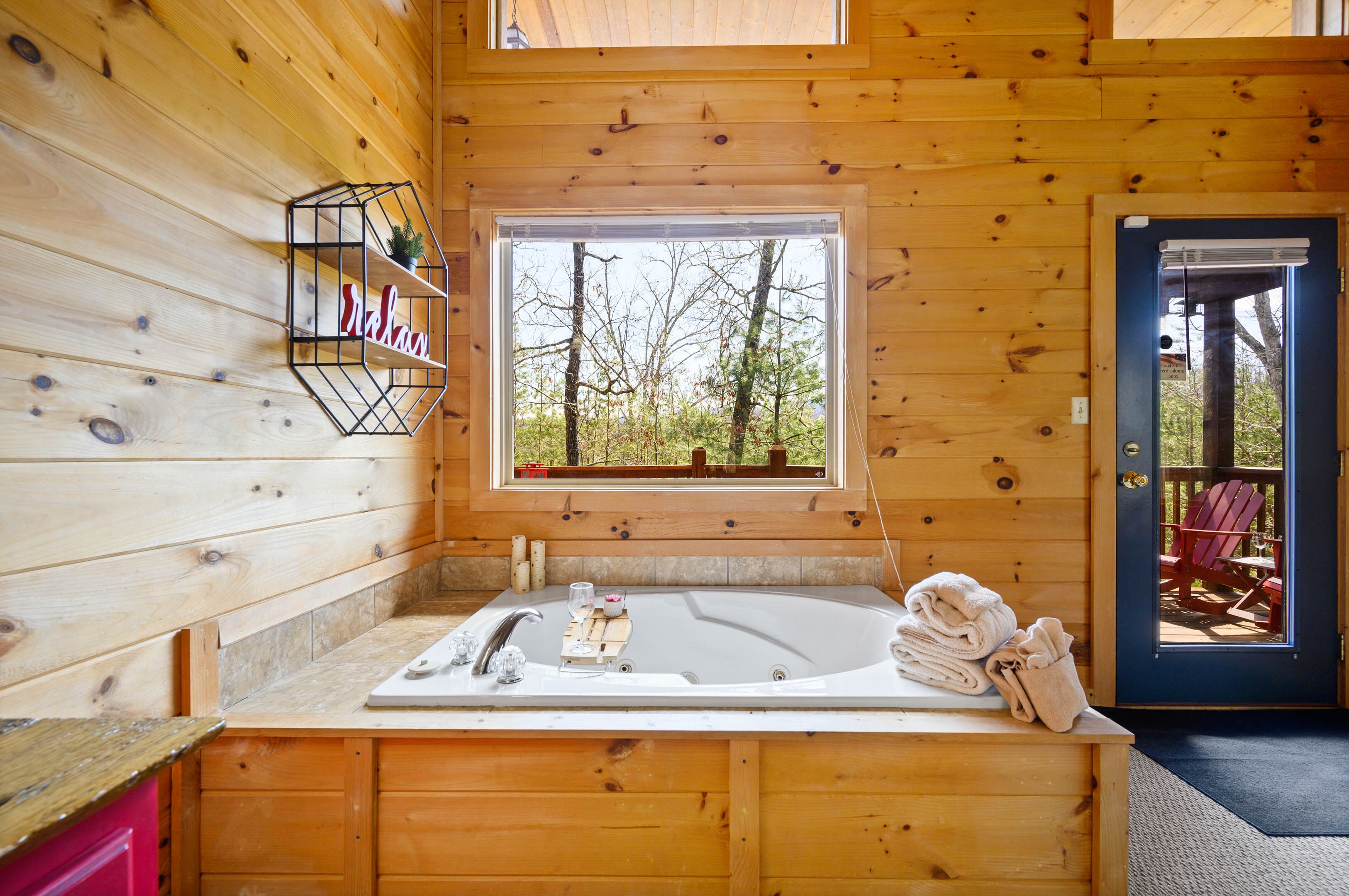 🥰 Cozy Mountain Cabin 🛀🏼 Hot tub⚡️Wifi ⭐ Dollywood