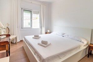 2 Schlafzimmer, Bügeleisen/Bügelbrett, Bettwäsche