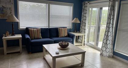 300 Ocean Mile B1, 3 bed 3 bath, Pet Friendly, community pool., SGI State Park..