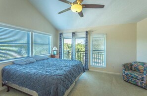 3 bedrooms, iron/ironing board, travel crib, WiFi - 300 Ocean Mile B1, 3 bed 3 bath, Pet Friendly, community pool., SGI State Park.. (St George Island)