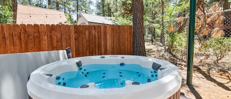 Bain à remous extérieur